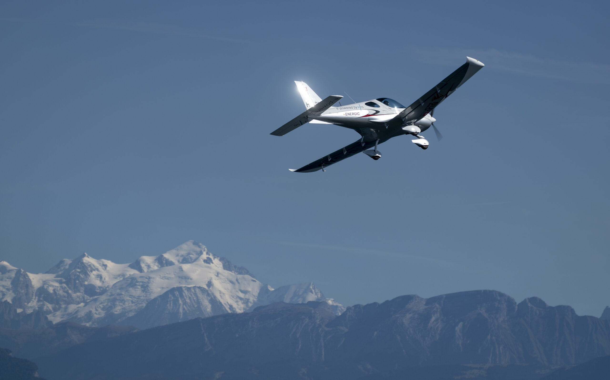 Switzerland SailGP Team branded aeroplane flying over the race area during a practice session ahead of the Rolex Switzerland Sail Grand Prix held in Geneva, Switzerland Friday 19 September 2025. Rolex SailGP Championship Event 10 2025 Season. Photo: Samo Vidic for SailGP. Handout image supplied by SailGP